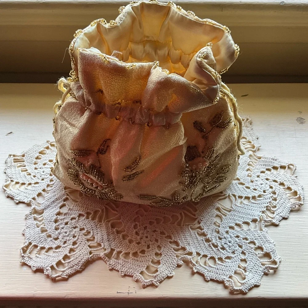Vintage Ivory Drawstring Wristlet with Gold Embroidery - Picture 2 of 3